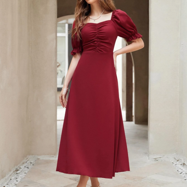 Robe a Manches Bouffantes et Coupe Évasée