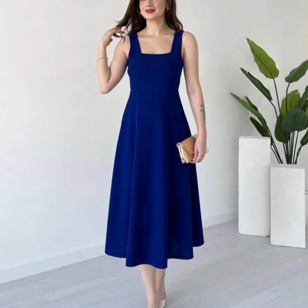 Robe Évasée à Bretelles avec Encolure Carrée