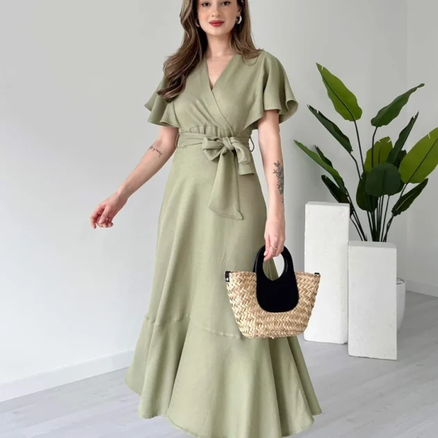 Robe en lin avec manches à volants
